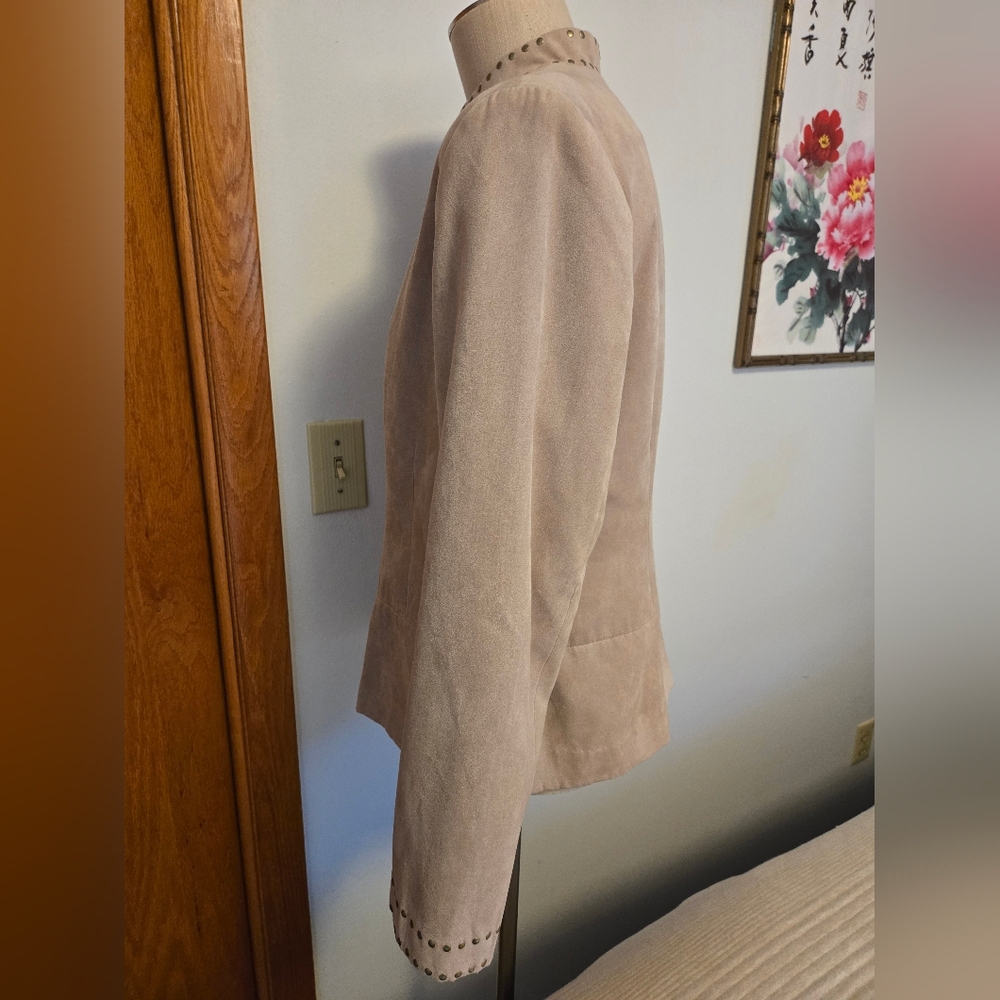 DRESSBARN FAUX SUEDE BEIGE OPEN FRONT JACKET. SIZE XL. - Picture 4 of 10